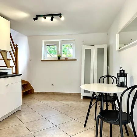 Przy Skm Wyscigi Apartment