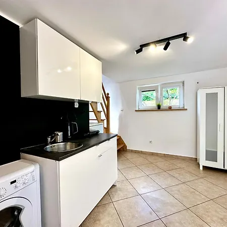 Przy Skm Wyscigi Apartment